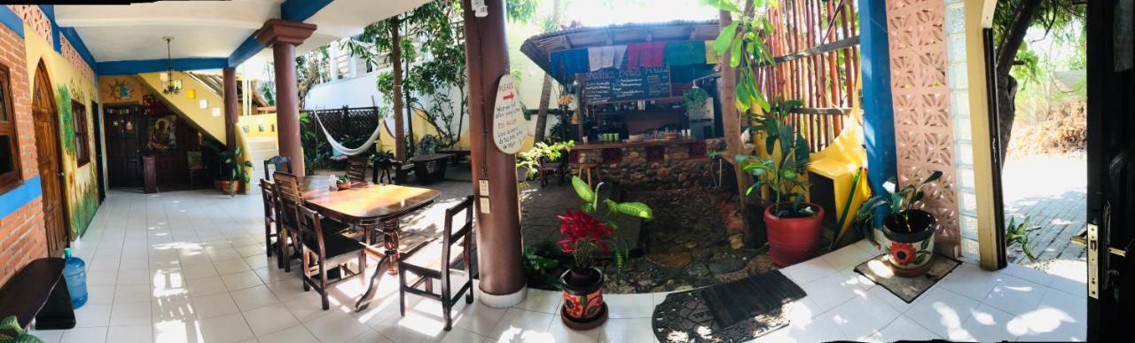 Ananda Guest House Yoga & Meditacion 埃斯孔迪多港 外观 照片