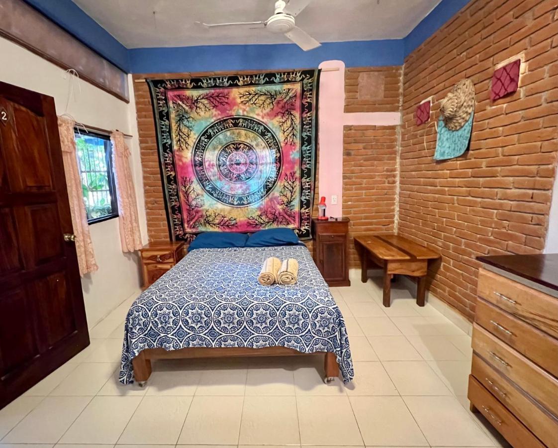 Ananda Guest House Yoga & Meditacion 埃斯孔迪多港 外观 照片