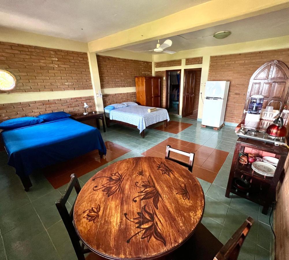 Ananda Guest House Yoga & Meditacion 埃斯孔迪多港 外观 照片