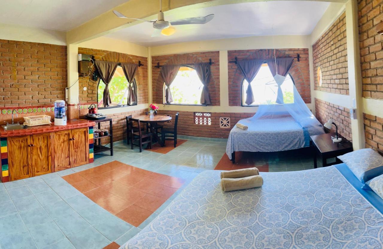Ananda Guest House Yoga & Meditacion 埃斯孔迪多港 外观 照片